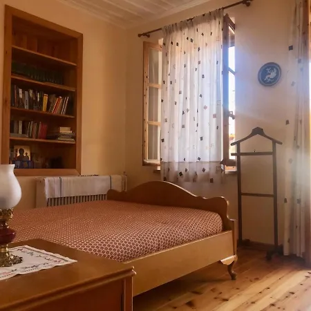Theo Traditional House Villa Eptalofos