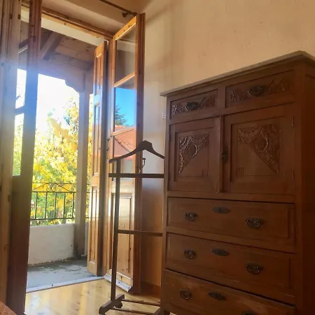 Theo Traditional House Villa *